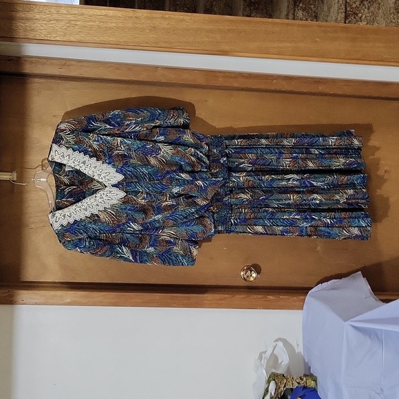 1 piece dress, lizmoody, multi color, size 16 - Picture 3 of 3